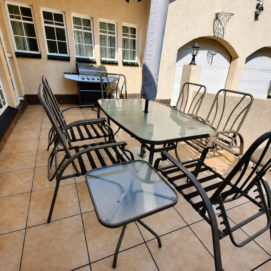 4 Bedroom Property for Sale in Flamwood North West